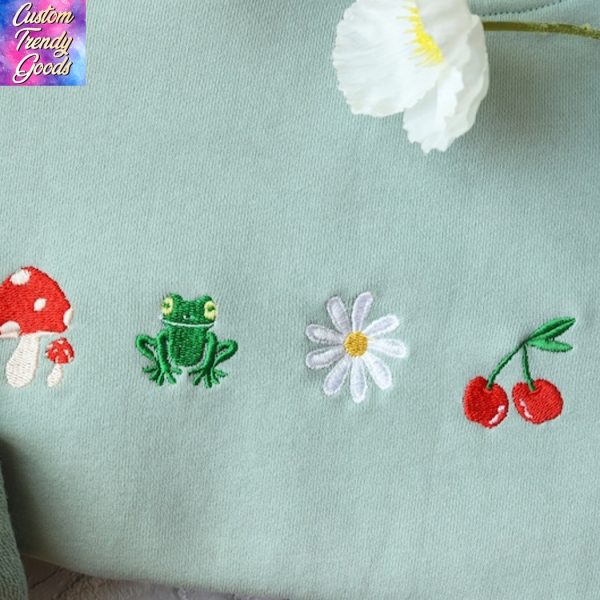 Cute Daisy Mushroom Embroidered Sweatshirt