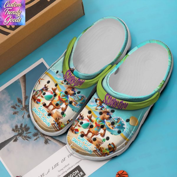 Scooby-Doo Cartoon Surfs Up Snacks Down Crocs